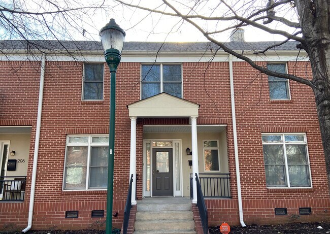 Foto del edificio - 208 W 17th St