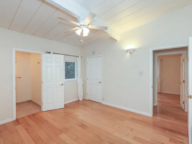 Building Photo - Beautiful Single Story 3bd House Recently ...