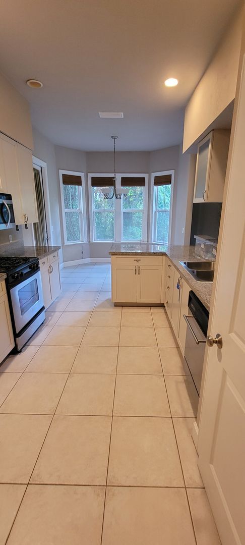 Foto del edificio - Beautiful 3 Bedroom/2 Bath home in Madera