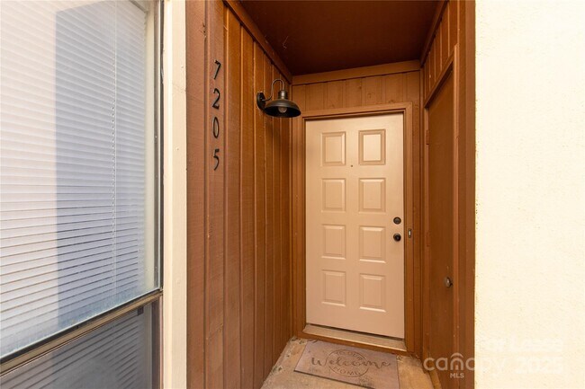 Foto del edificio - 7205 Winery Ln