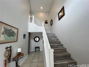 Building Photo - 864 Aalapapa Dr