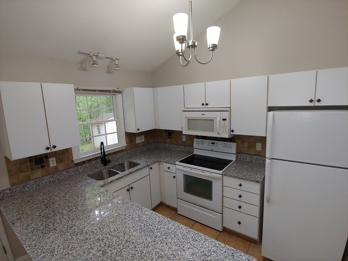 New granite countertops - 808 Clayton Rd