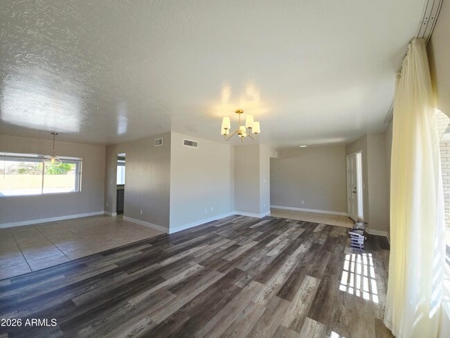 Foto del edificio - 5132 W Las Palmaritas Dr