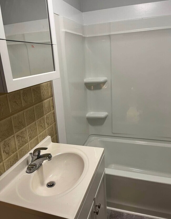 Bathroom - 312 W 3rd St