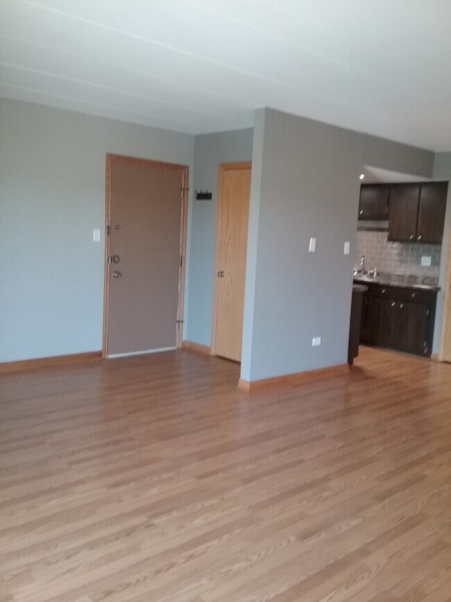 Foto del edificio - 10840 Kilpatrick Ave