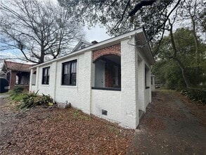 Building Photo - 1321 SpringHill Ave