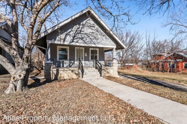 Building Photo - 2 br, 1 bath House - 2404 E 68th Terrace