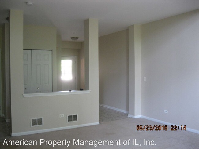 Building Photo - 2 br, 3.5 bath House - 2194 Yale Circle