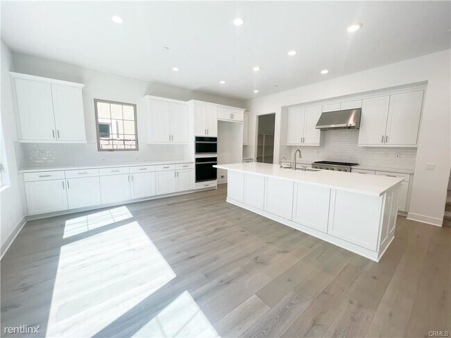 Building Photo - 4 br, 4 bath House - 222 Sutters Ml