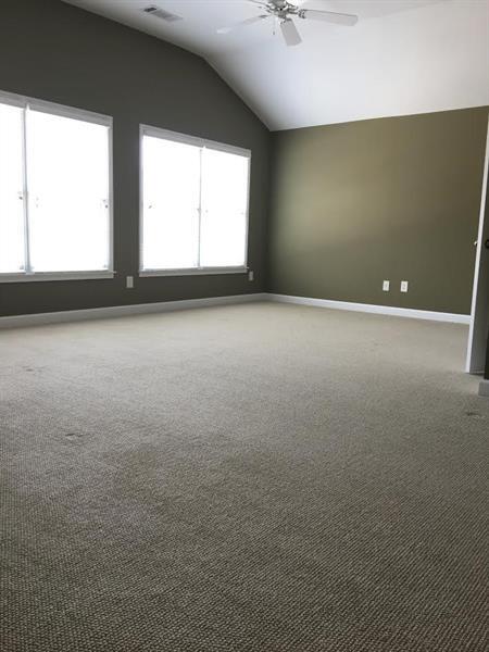 Building Photo - 1694 Oakbrook Dr