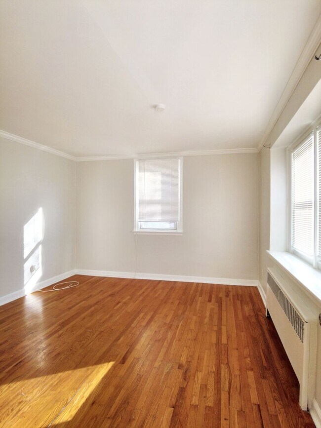 Building Photo - 5137 Westford Rd, Philadelphia, PA 19120-3615