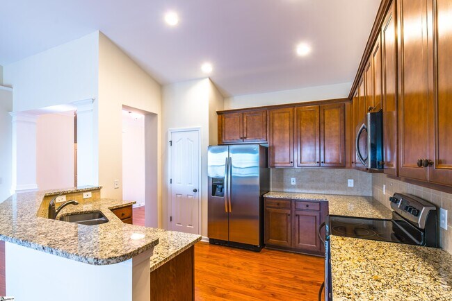 Foto del edificio - 12 Carter Run Ct