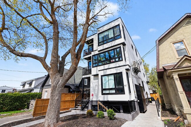 Building Photo - 61 Pinehurst Ave