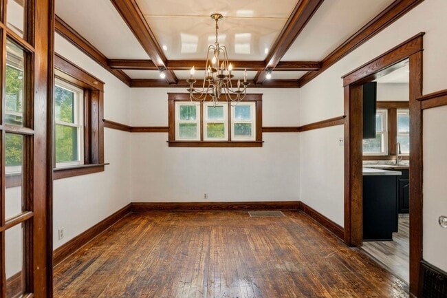 Building Photo - Spacious 3-Bedroom Home with Walk-In Closets!