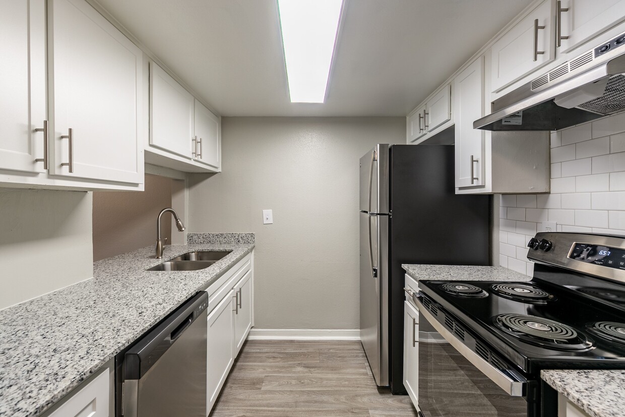 The Life at Jackson Square Apartments in Houston, TX