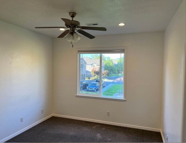 Building Photo - 1474 W 10 S