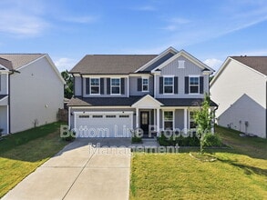 Building Photo - 2230 Bethpage Dr