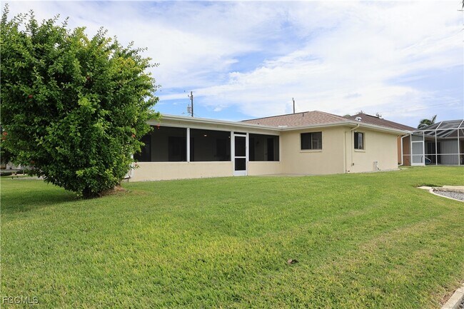 Building Photo - 2106 SW 51st St