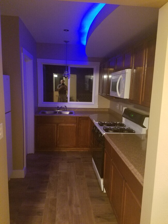 Foto del edificio - 810 4th Ave NW