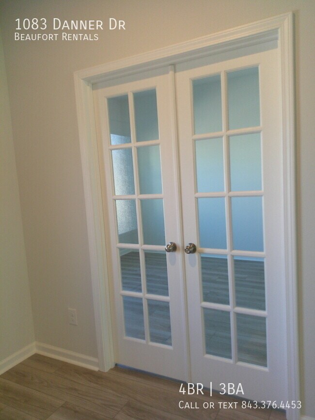 Foto del edificio - 1083 Danner Dr