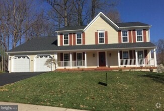 Building Photo - 8633 Oak Chase Cir