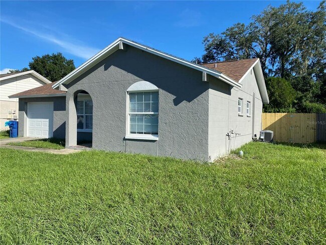 Building Photo - 7601 Atherton Ave