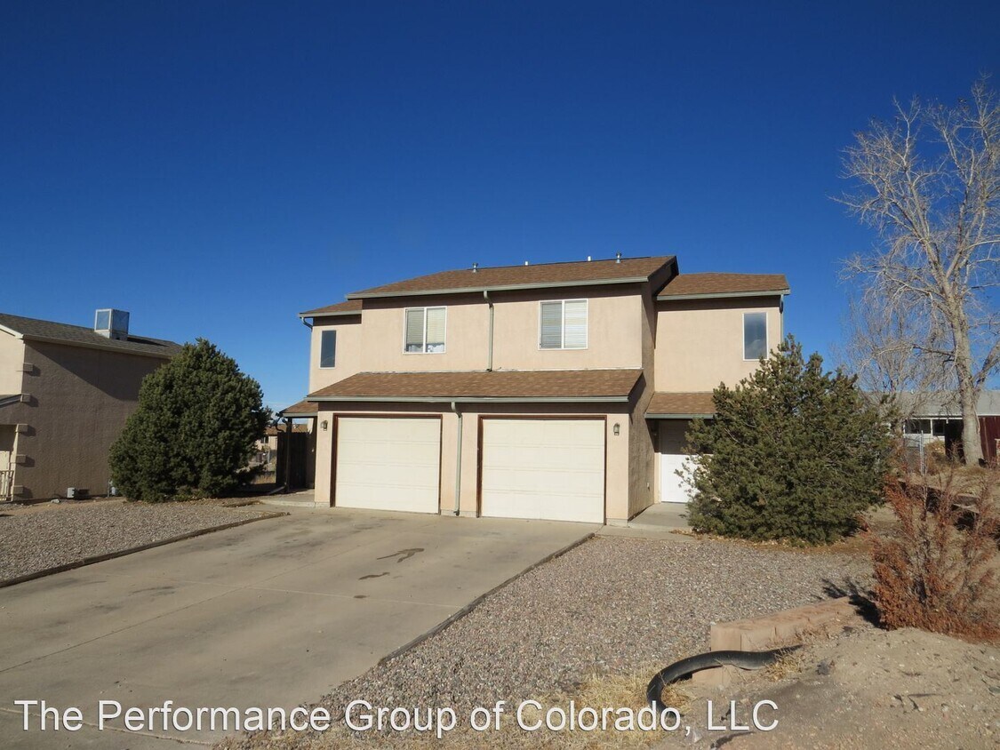 3 br, 1.5 bath House 247 W Coral Dr House Rental in Pueblo West, CO