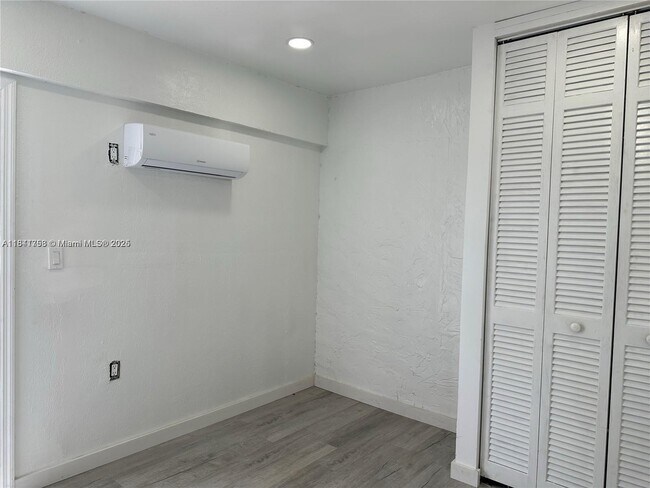 Foto del edificio - 8480 NW 14th St