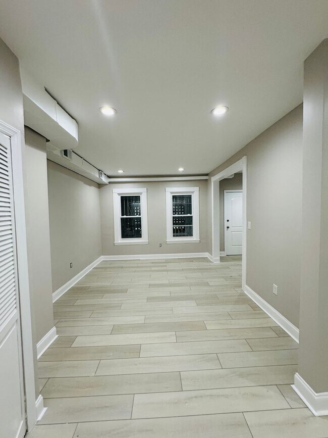 Foto del edificio - Open House January 6th from 1:45pm to 2:15 pm