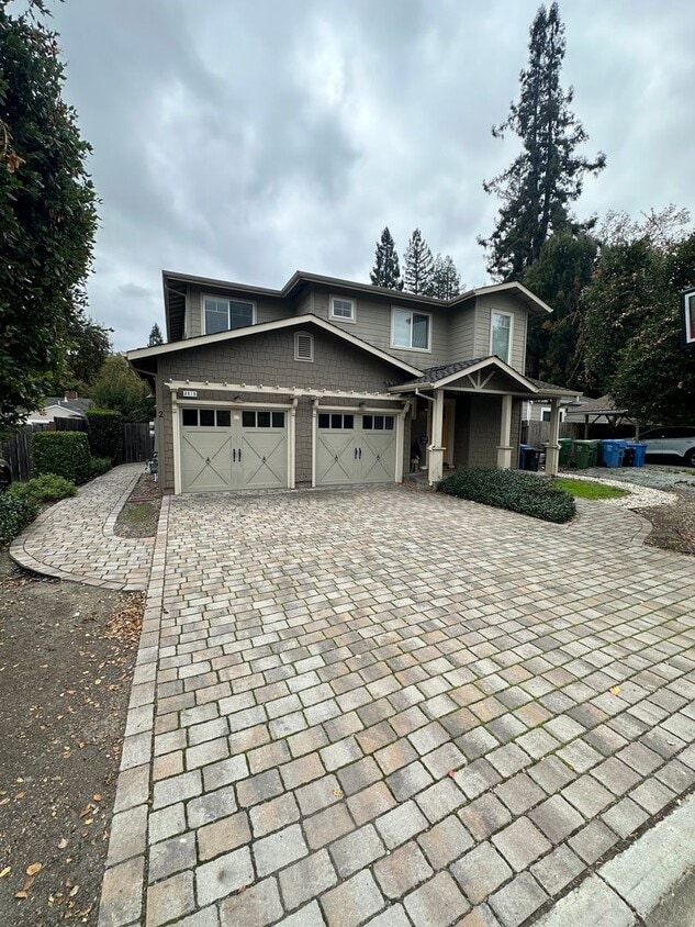 Foto principal - 3615 Chestnut St