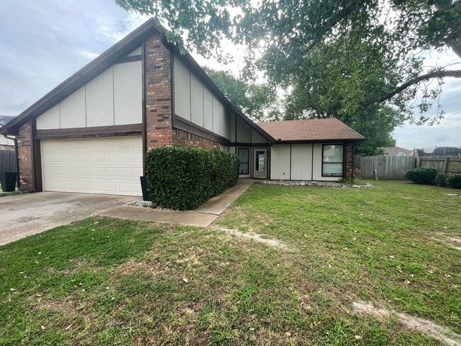 Photo - Yukon Schools House