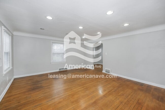 Building Photo - 651 Voelker Ave