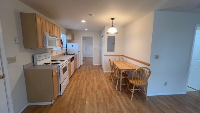 Foto del edificio - 1860 Beach Dr