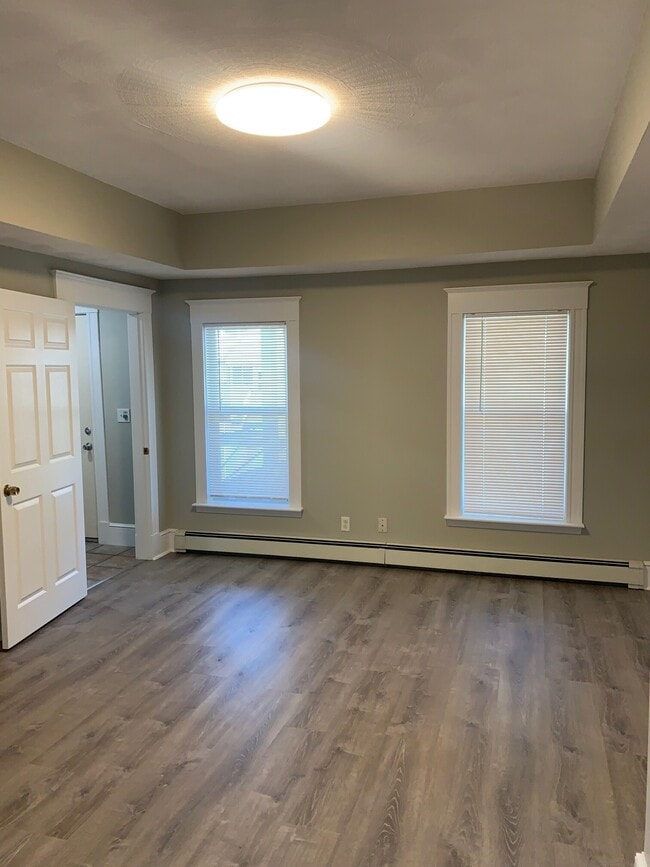 17 Clifton St Unit 1, Revere, MA 02151 Condo for Rent in Revere, MA