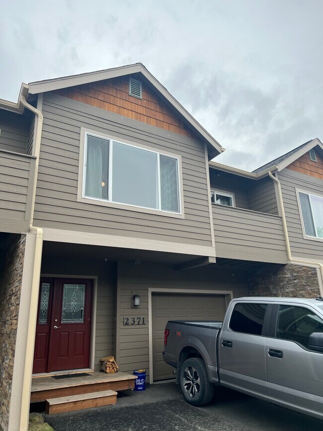 Foto del edificio - 2371 Irontree Pl