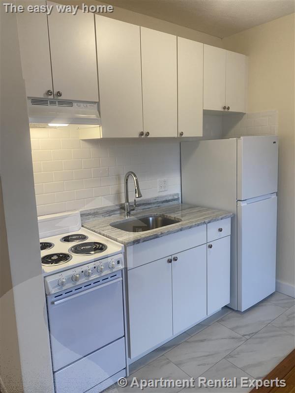 Foto del edificio - 160 N Beacon St