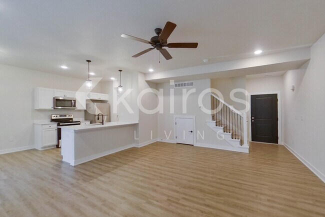Foto del edificio - 6914 Bluebell Ct