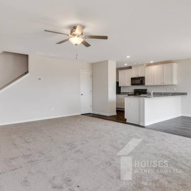 Building Photo - 3006 Wingadee Dr