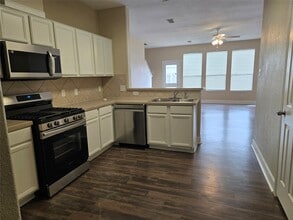 Building Photo - 15427 Fir Woods Ln