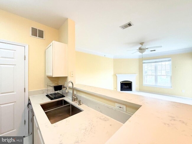 Building Photo - 1580 Spring Gate Dr.