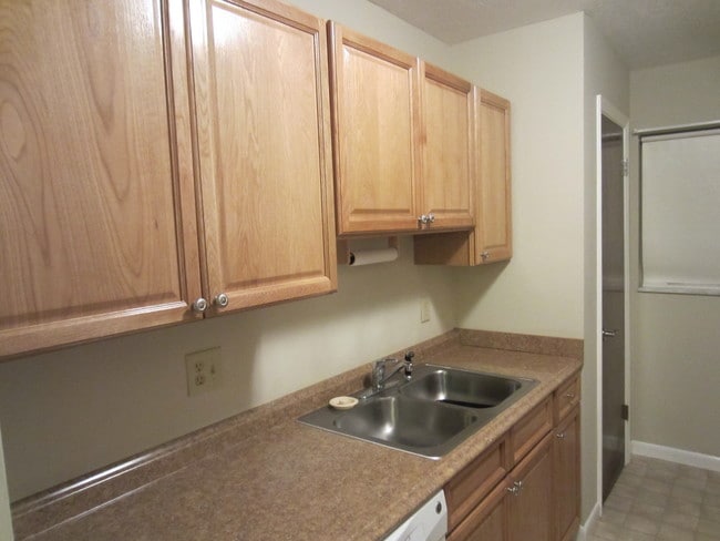 Building Photo - 454 Cherrywood Gardens Dr