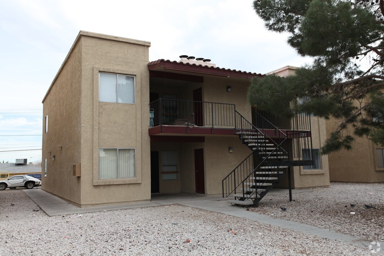 Foto del edificio - 2301 N Jones Blvd