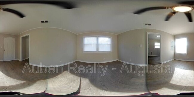 Foto del edificio - 2913 Hummingbird Ln