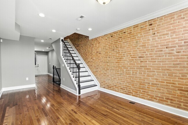 Foto del edificio - 2220 Henneman Ave