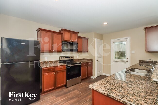 Foto del edificio - 8015 Distant Harbor Rd