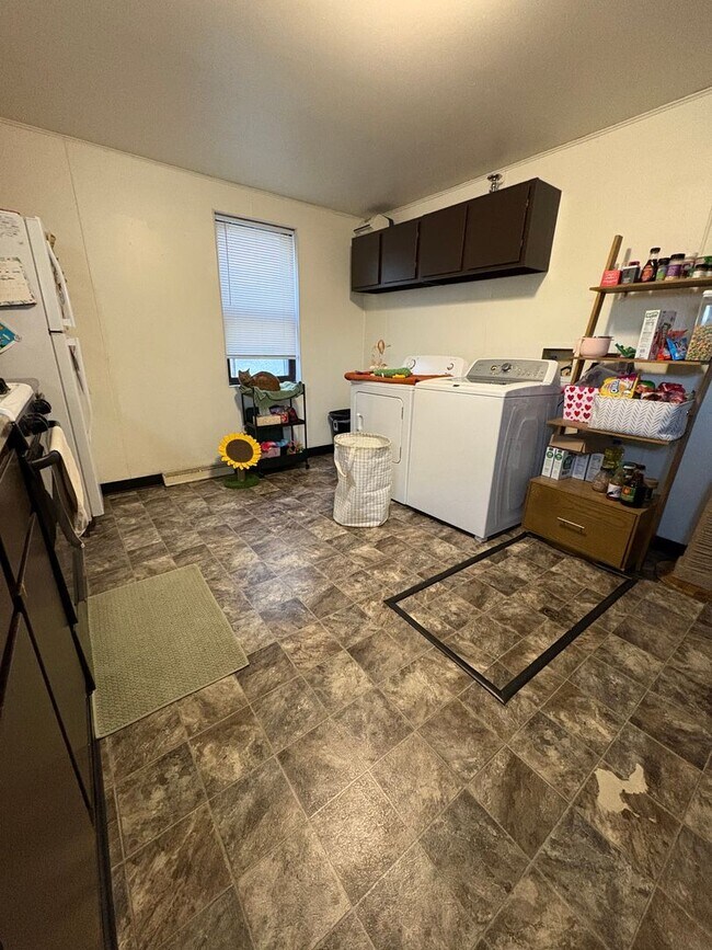 Foto del edificio - 2 Bedroom 1 Bathroom Single Family Home On The North Side