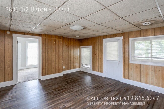 Building Photo - 3831 1/2 Upton-Upper