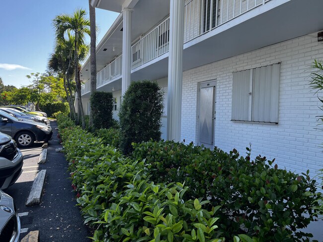 Foto del edificio - 2660 SW 22nd Ave