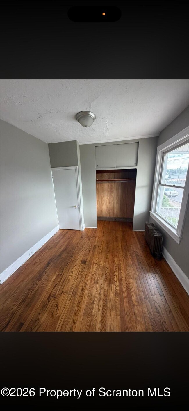 Foto del edificio - 216 N Garfield Ave