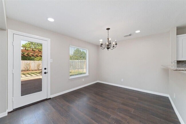 Foto del edificio - 4007 Starbridge Pointe Ln